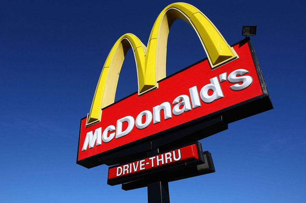 现如今,为何外卖定价比线下餐厅更贵